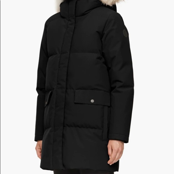 Quartz Co. Jackets & Blazers - Quartz Co Chloe Made in Canada Winter Parka